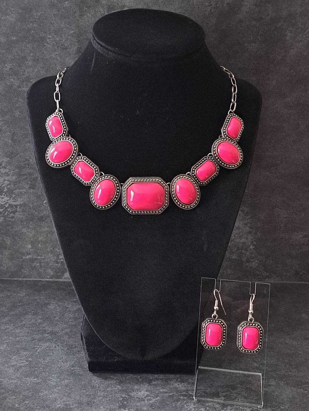 Paparazzi "Let's Get Loud" Statement Necklace and Earring Set